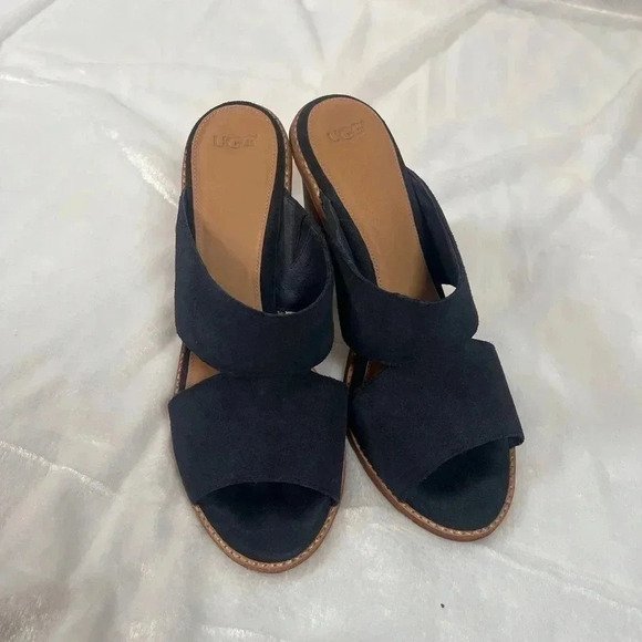 UGG Australia Celia Suede Peep Criss Cross Peep Toe Sandal Size 10 (US) - Picture 3 of 8